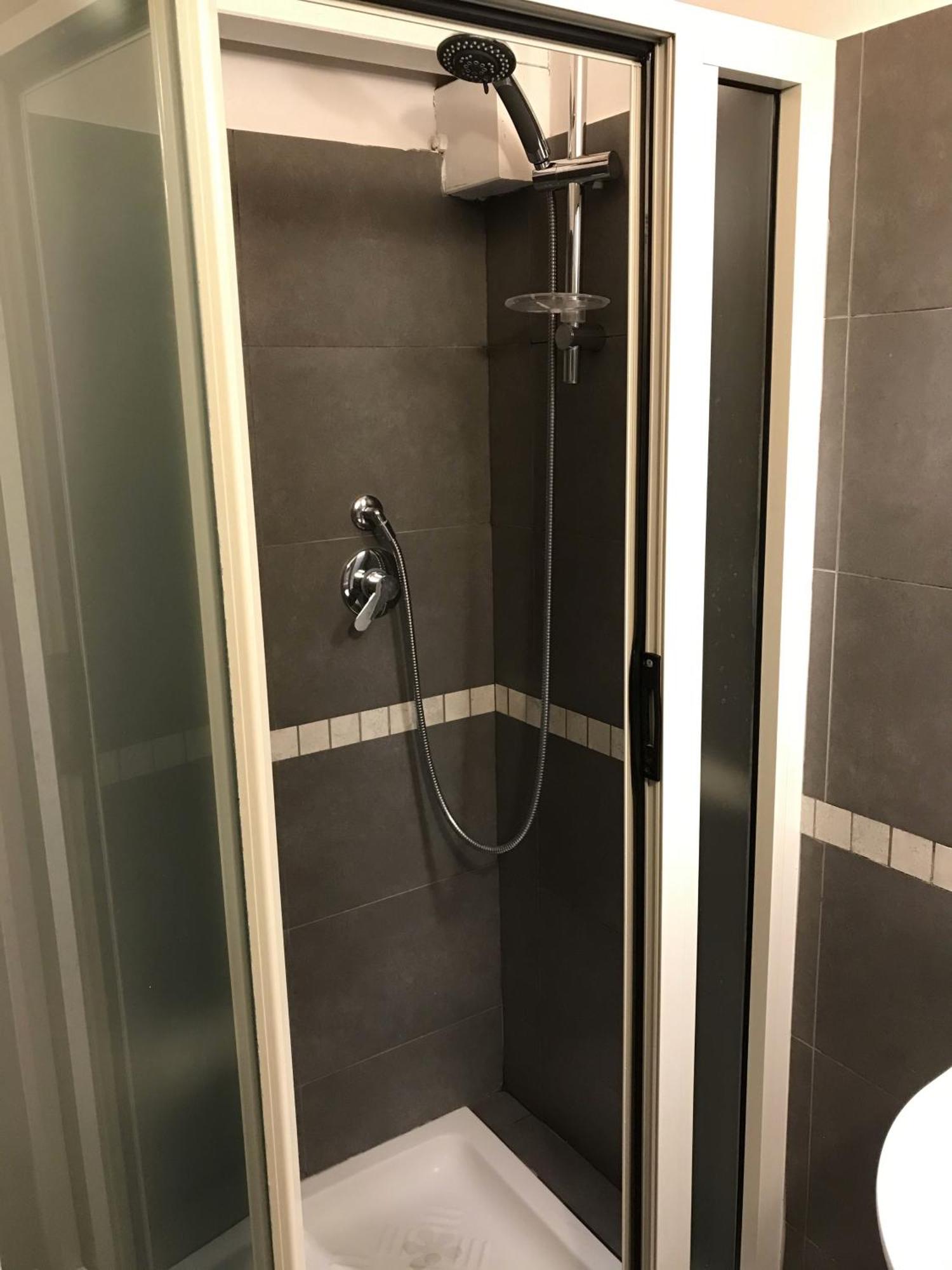 Hotel Sesta Strada Civitavecchia Zimmer foto